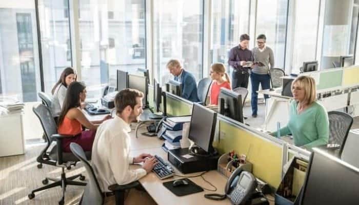 You are currently viewing Do I have to offer my employees a pension?